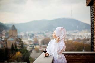 Отель KMM Hotel Тбилиси Двухместный номер «Панорама» с 2 отдельными кроватями К услугам гостей терраса или балкон.-6