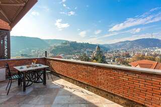 Отель KMM Hotel Тбилиси Номер «Панорама» с кроватью размера «king-size» К услугам гостей терраса или балкон.-8